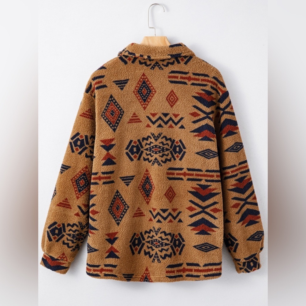 Western Aztec Pattern Fleece Button-Up Shacket - Picture 4 of 6